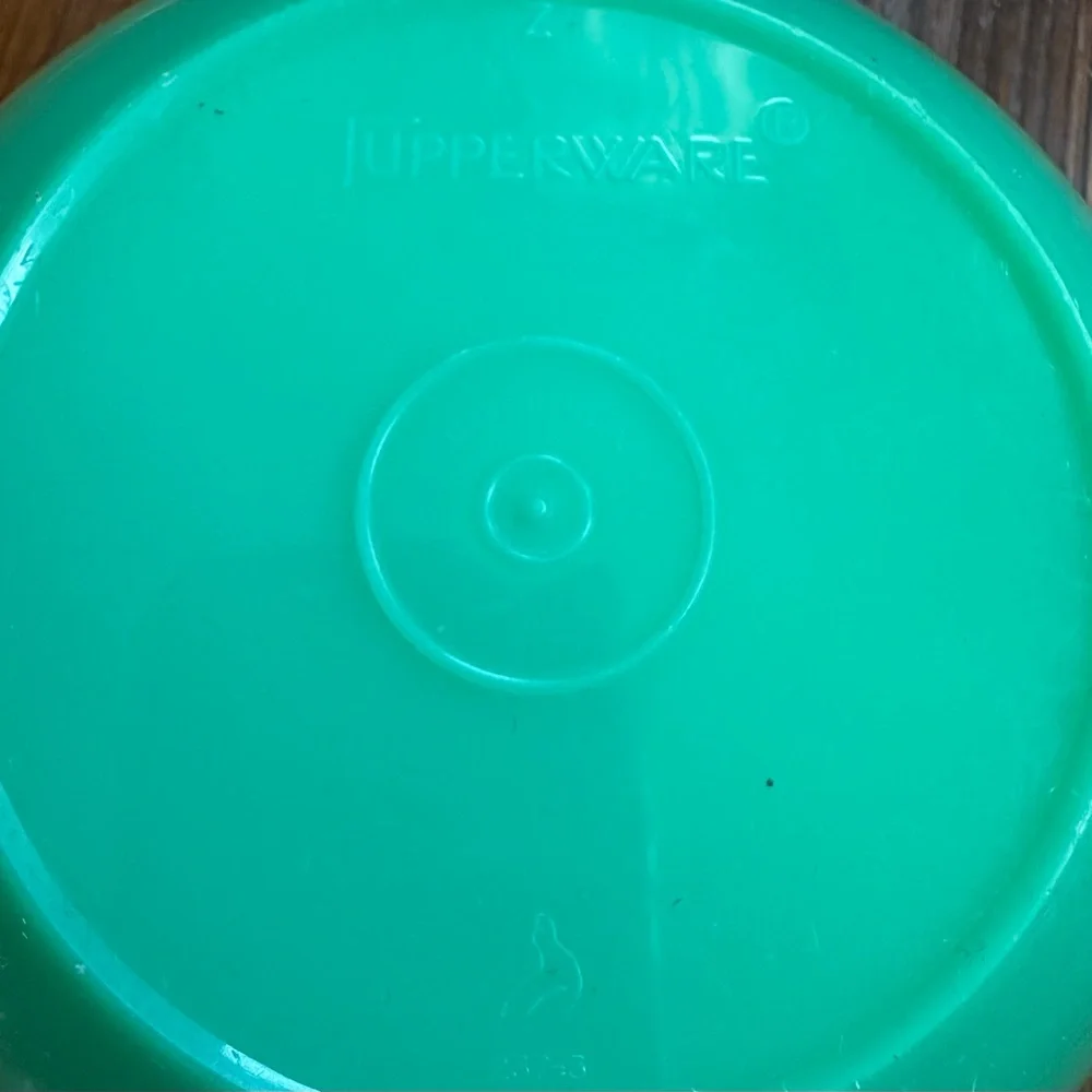 Vintage Tupperware bowls w lids opaque pastel set